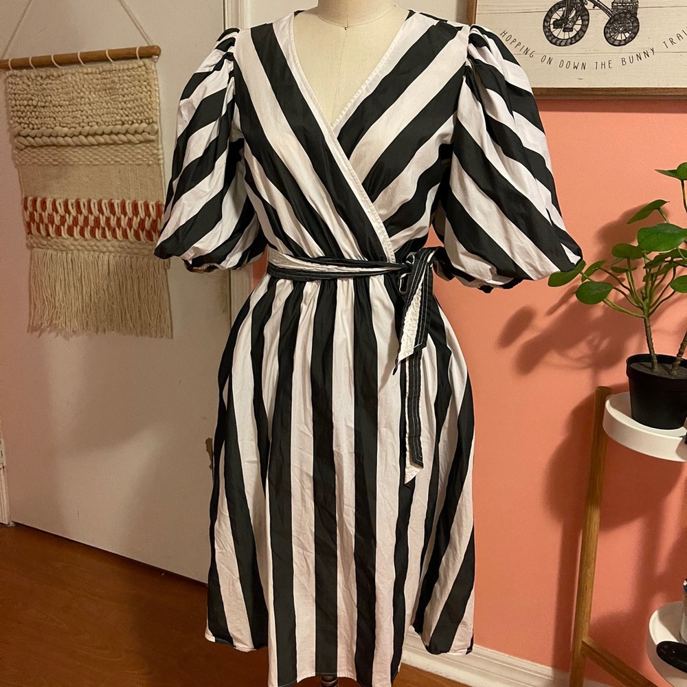 Trina turk puff sleeve dress